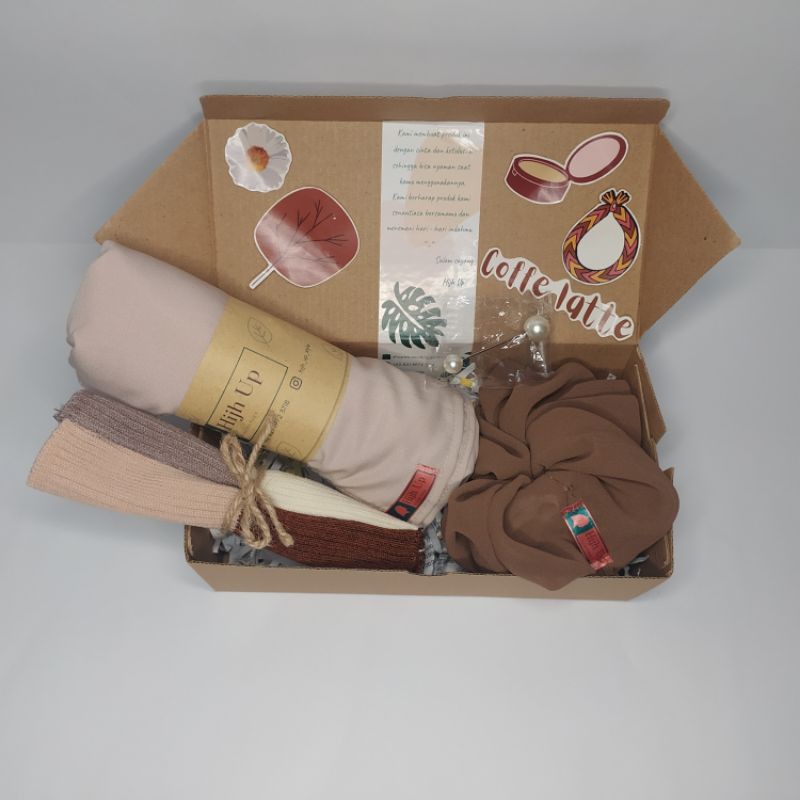 

Gift box ameera wolfis