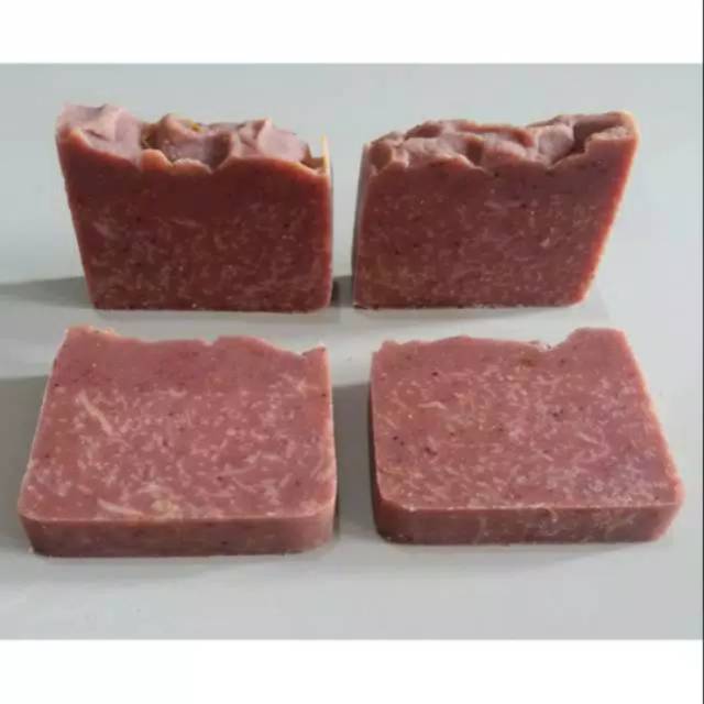 Strawberry & Almond Milk Soap w/ 70% Extra Virgin Olive Oil, almond milk & real strawberry puree