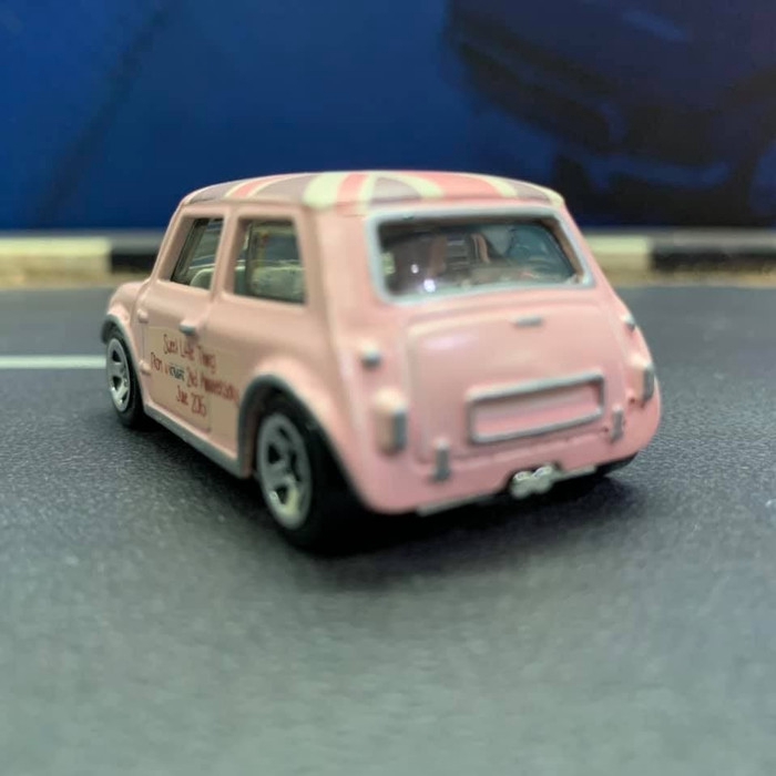 Hotwheels Custom Morris Mini Sweet Little Things by Arcraft