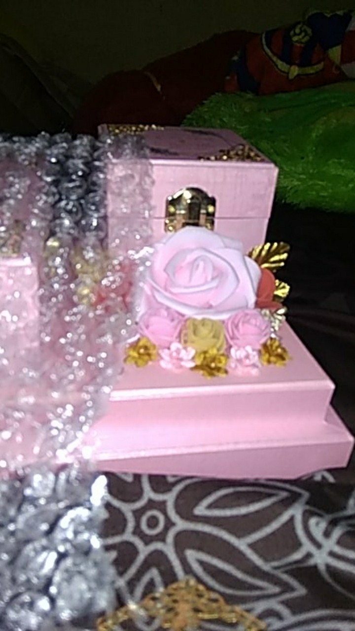 Ornamen Pada Tutup Mika Harga Per 1biji