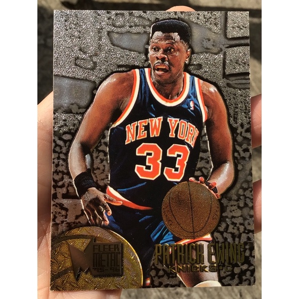 BASKET BALL CARD PATRICK EWING 1995 KARTU GOLD MEDALLION FLEER METAL