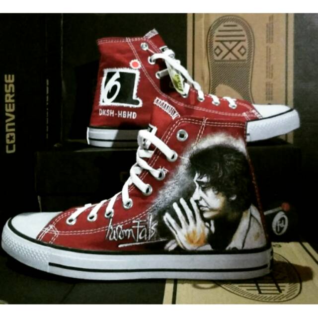SEPATU LUKIS FALS/Oi
