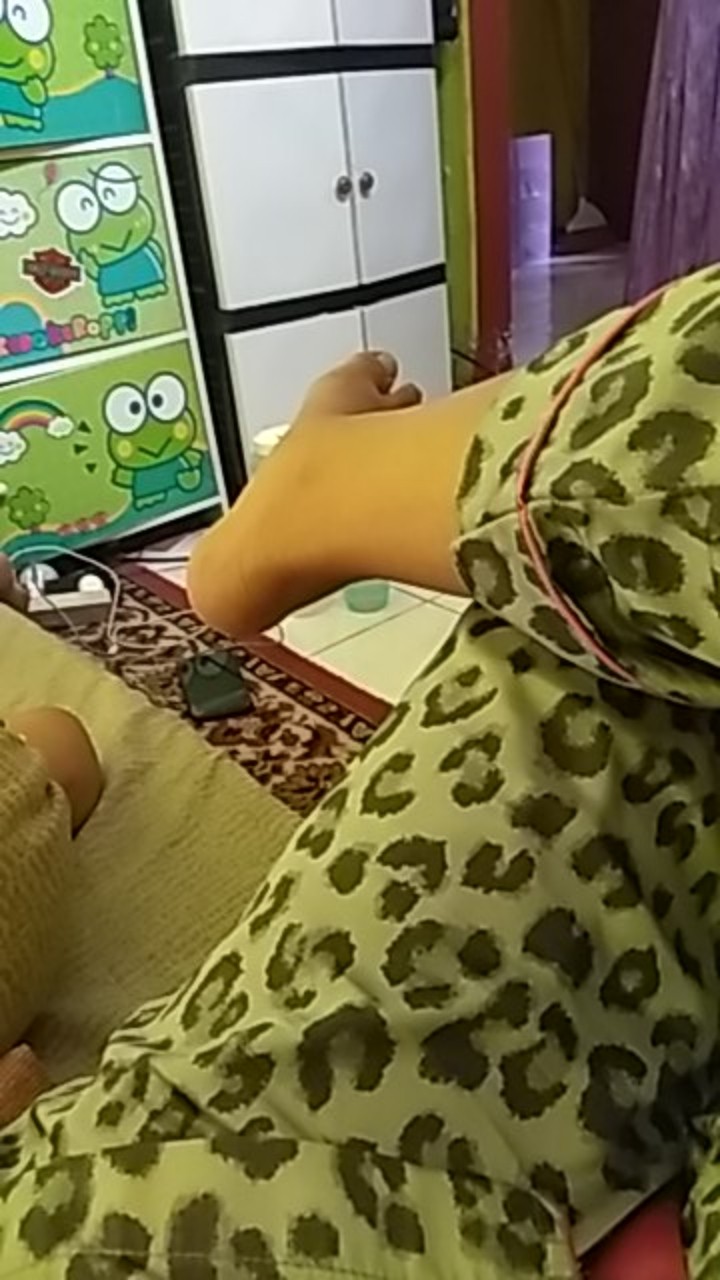 Kain Batik Meteran Pekalongan Solo Murah Bahan Katun Batik Couple Sarimbit Motif Kembang Wanita Pria