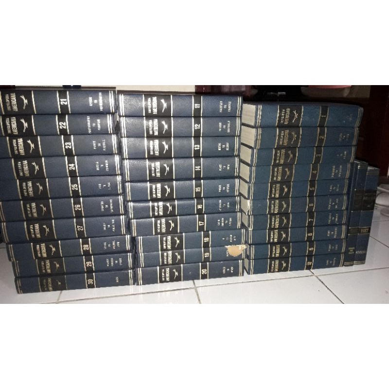 [PRELOVED] ENCYCLOPEDIA AMERICANA set lengkap