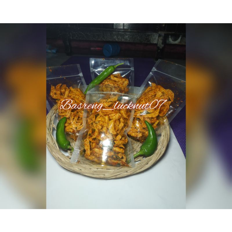 

Basreng hot 100gram extra daun jeruk pedas
