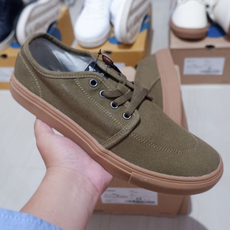 BRODO VINTAGE DERBY (GRATIS KAOS KAKI)