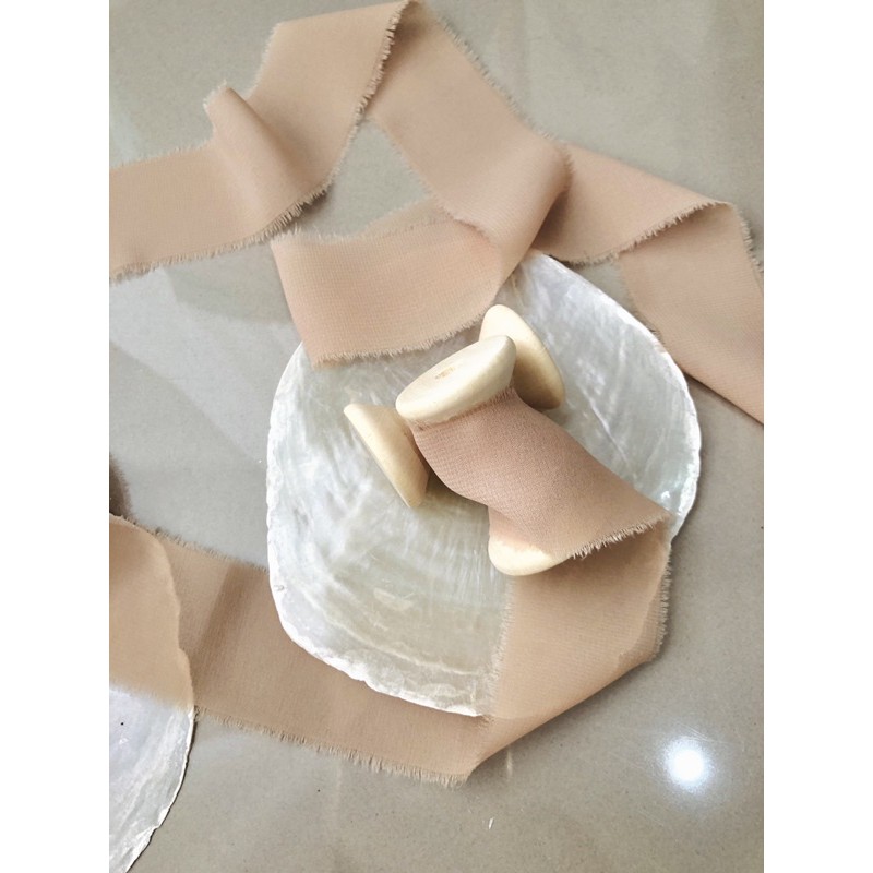 

Silk ribbon - TAN