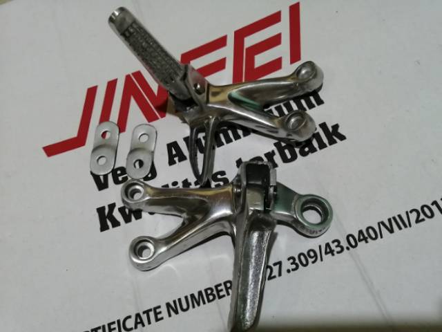 Footstep gantung satria fu jupiter z vega r vega new pnp / step robot fu / pijakan kaki belakang fu
