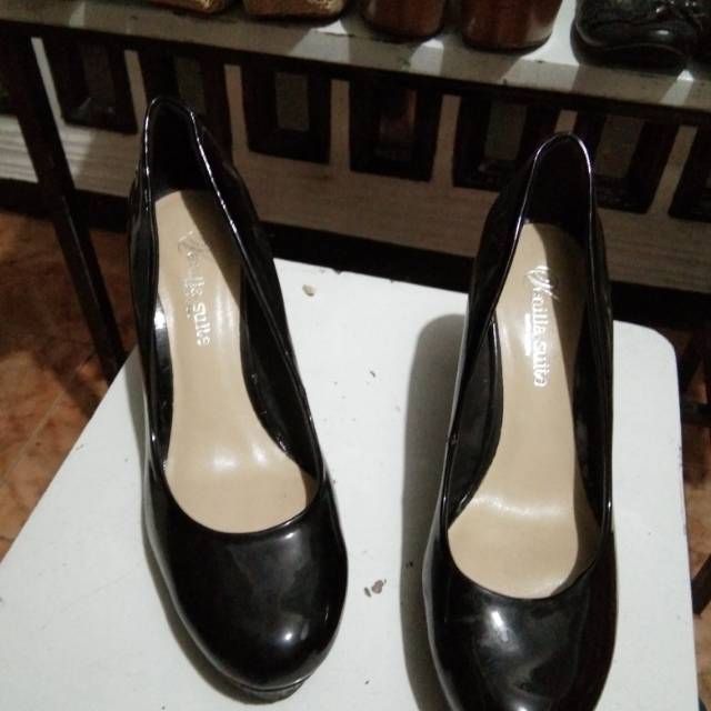 PL sepatu branded sz 36-40...