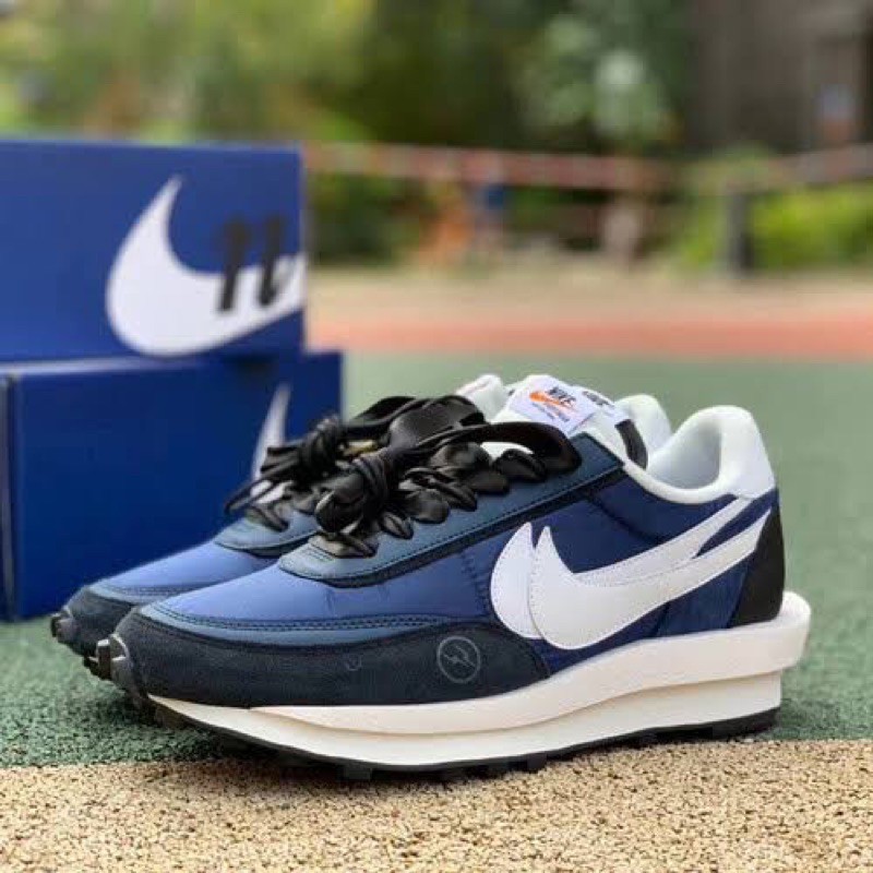 nike sacai navy blue