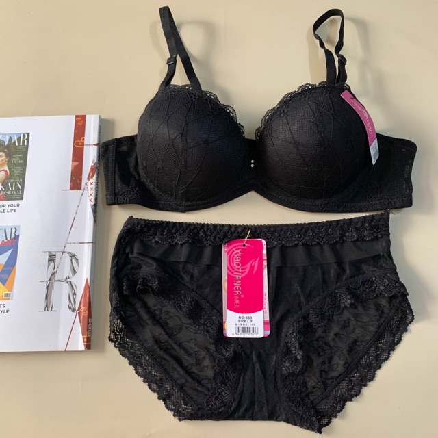 satu set dalaman wanita/ pushup bra/ bra set untuk seserahan