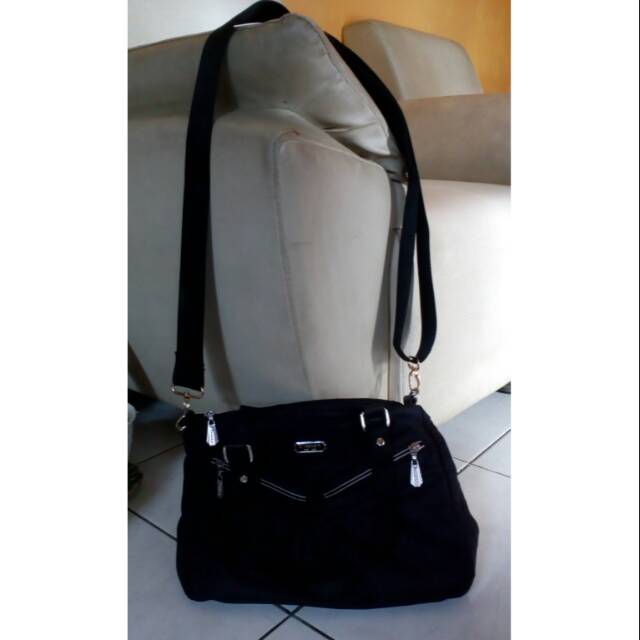 Tas preloved Elizabeth hitam