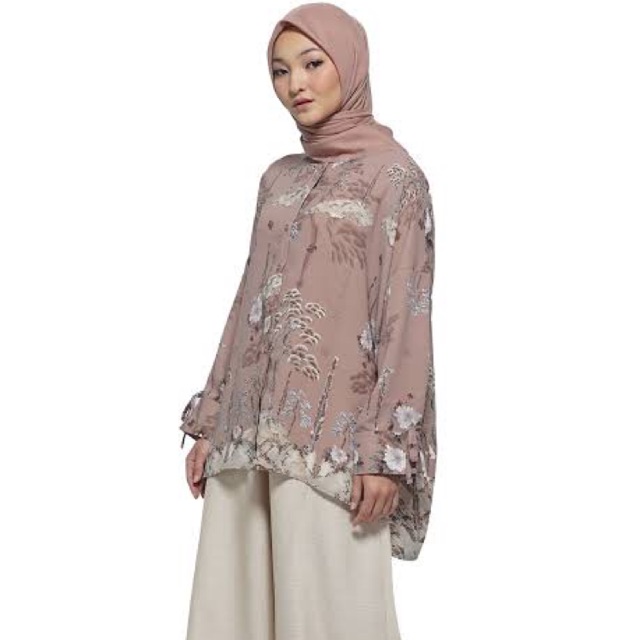 Ria Miranda jingmi top