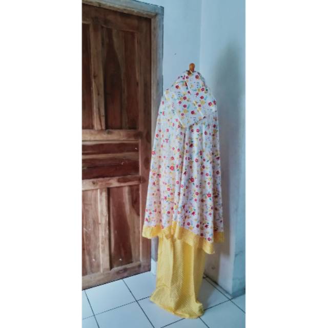 Mukena Jumbo Katun Rayon Motif bunga kombinasi rok polkadot