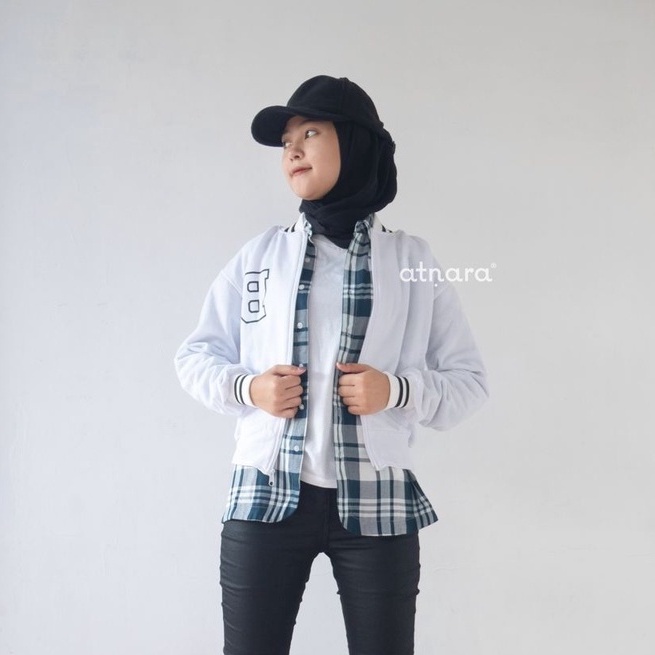 Nara Grosir - B Zipper Baseball Jaket l Jaket Varsity Pria dan Wanita