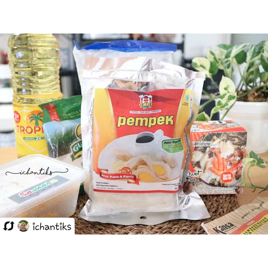 

Pempek Kapal Selam