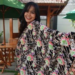 KAIN BATIK CAP KAIN WANITA BATIK ASLI WARNA TIDAK LUNTUR LATAR HITAM LERENG KEMBANG BATIK LESMANA SO