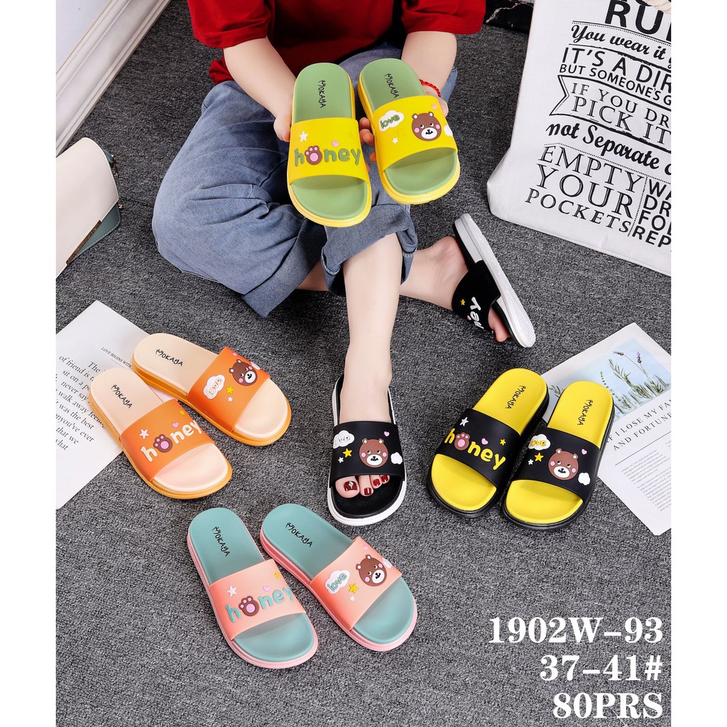 Sandal Slop impor motif beruang lucu - Sandal Mokaya 1902-W &amp; Bear Masker C-1838-A (37-41)