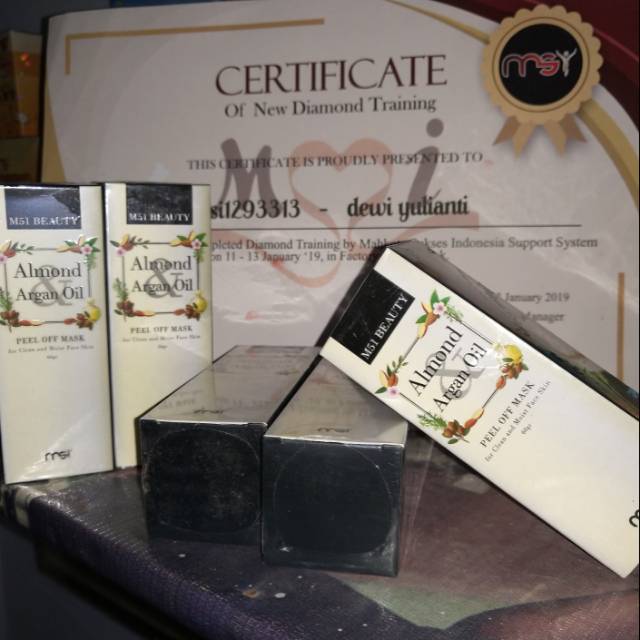 Masker Almond Argand Oil (plus pin)