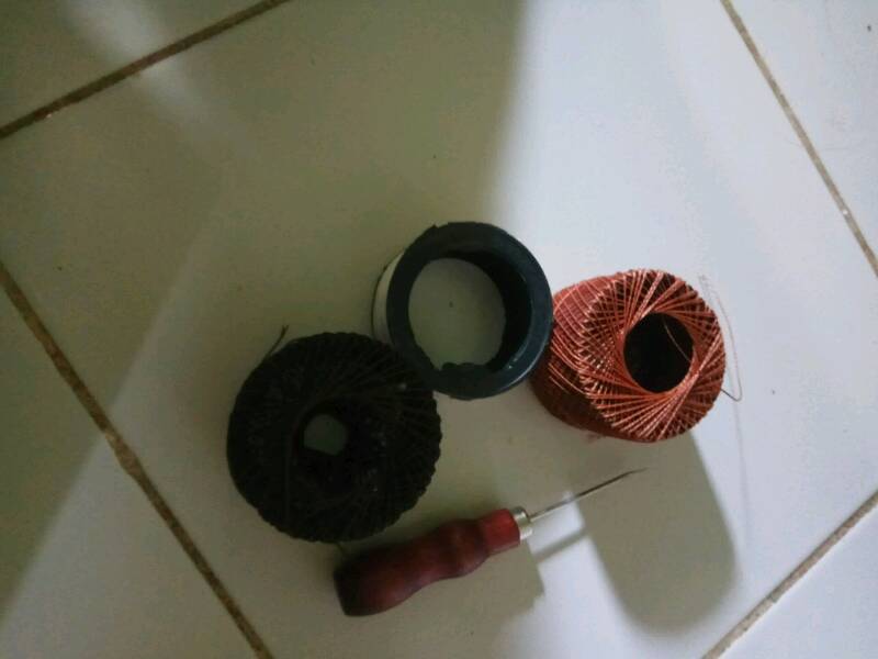 Paket Murah - Tali Nilon Sol Sepatu Warna Coklat Dan Hitam + Jarum Sol Sepatu / Tali Kasur / Benang Layangan