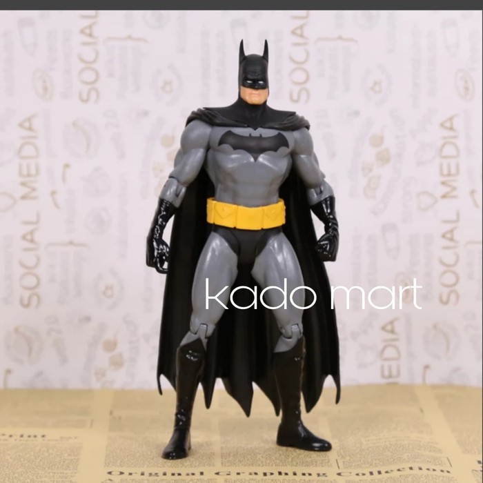 BATMAN ACTION FIGURE DC SUPERHERO