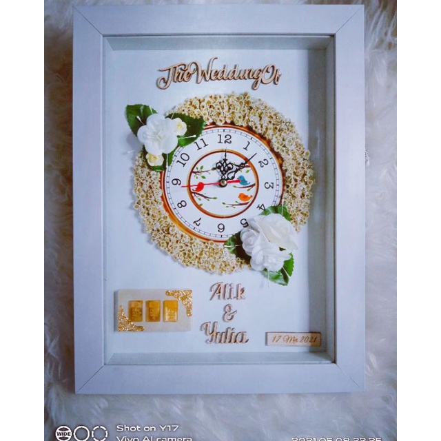 mahar rustic edelweis dengan jam aktif ukuran 30x40cm