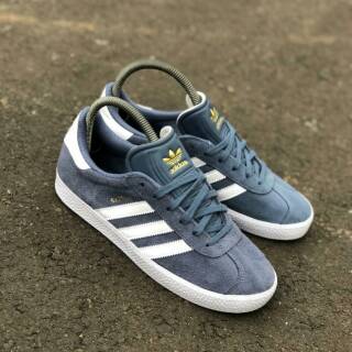 gazelle gray
