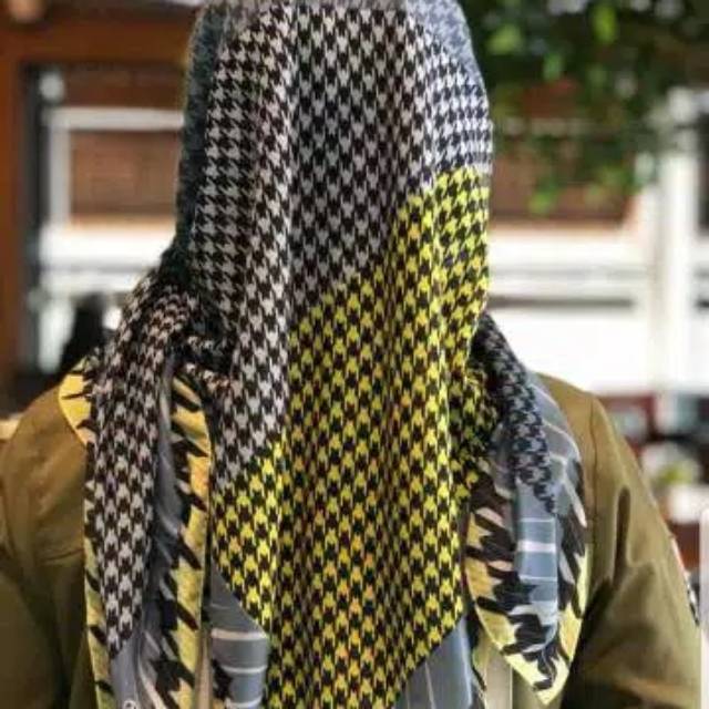 Hijab jilbab kerudung segi empat hijab ala bee me