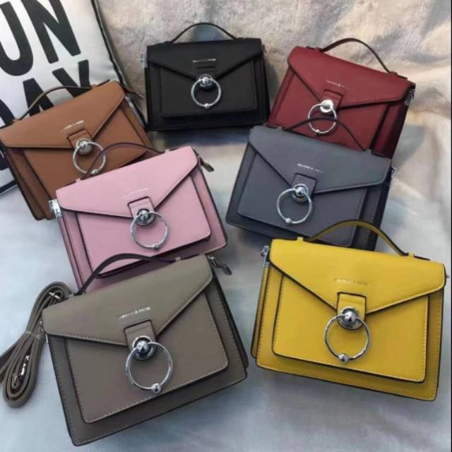 Tas Wanita Charles&Keith