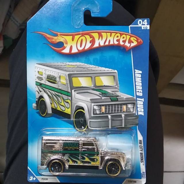 hot wheels hw METRO HW ARMORED TRUCK = El Segundo CA = silver 2020