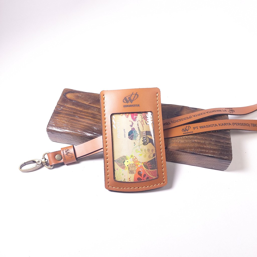 

ID CARD HOLDER KULIT CUSTOM NAMA & INTANSI / PERUSAHAAN NAME tag