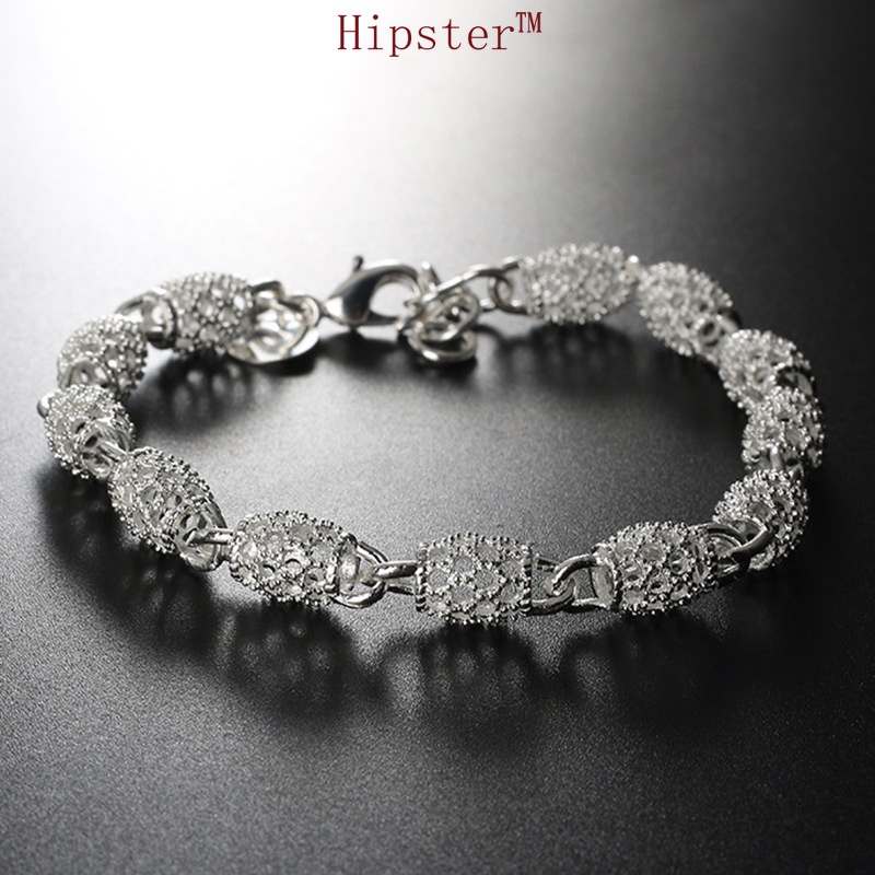 Top-Selling Product Fashion New Creative Oval Hollow Carved Personalized Bracelet