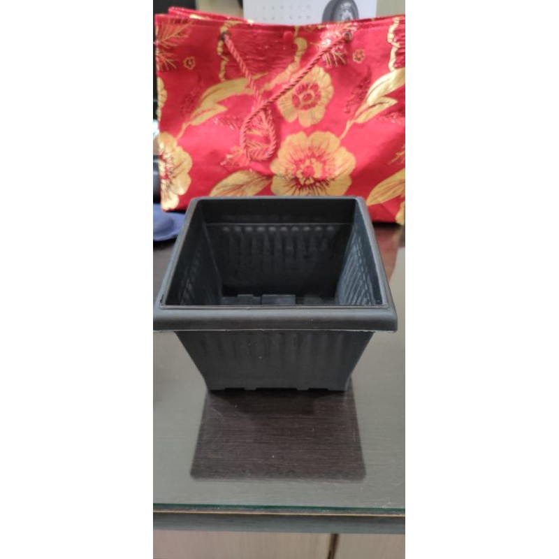 POT BUNGA HITAM PS SEGI 20