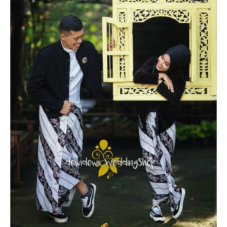 Baju Prewedding Adat Jawa - Nuansa Hitam Putih