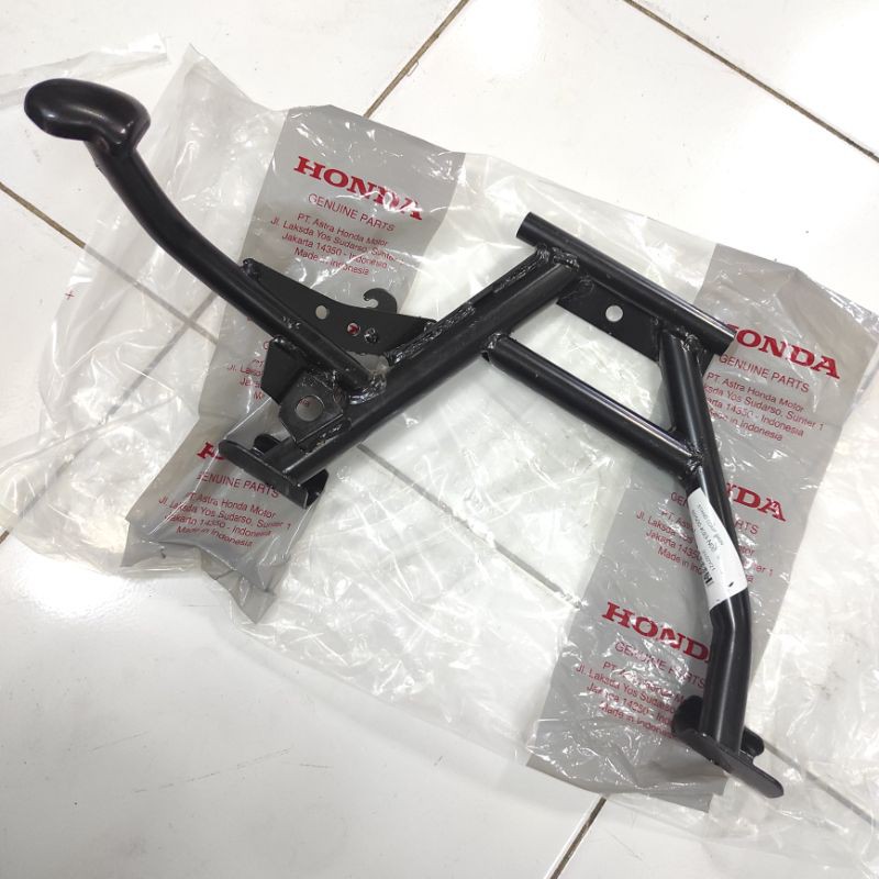 STANDAR TENGAH SCOOPY FI 2017 RING 12 ORIGINAL STANDAR SCOOPY FI RING 12 ORIGINAL 50500-K93-N00