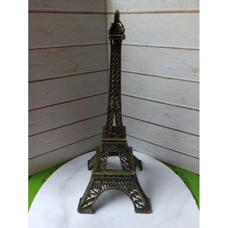 preloved miniatur menara eiffel