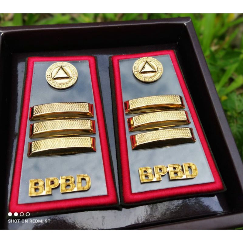 PANGKAT BPBD GOLONGAN 3C(MIKA AKRILIK KAIN)