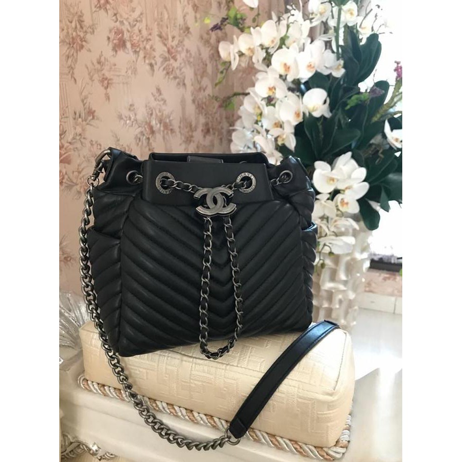 TAS TANGAN WANITA CHANEL NEO CHEVRON BUCKET HANDBAG BAG Hand Bag