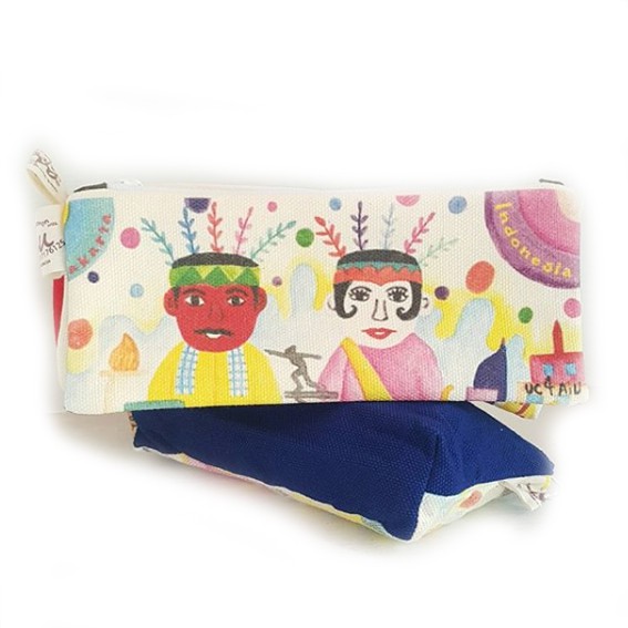 

TEMPAT PENSIL KANPAS OLEH OLEH SOUVENIR JAKARTA