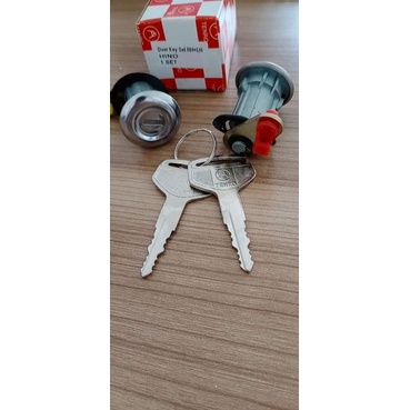 Kunci Pintu / Door Key Mobil Hino Merek Tenro 1 Set Kiri &amp; Kanan