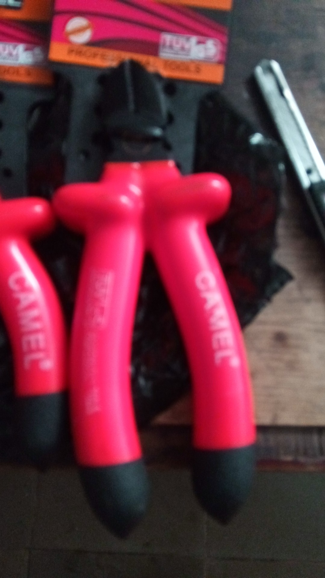 Tang Listrik Potong 6 Inch Camel