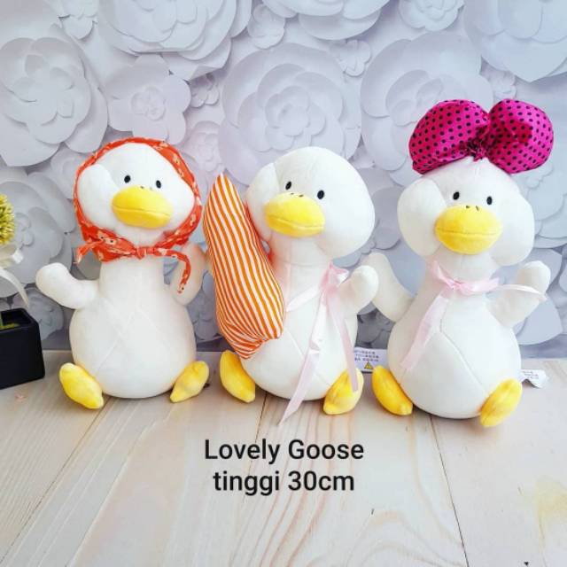 Boneka bebek lovely goose