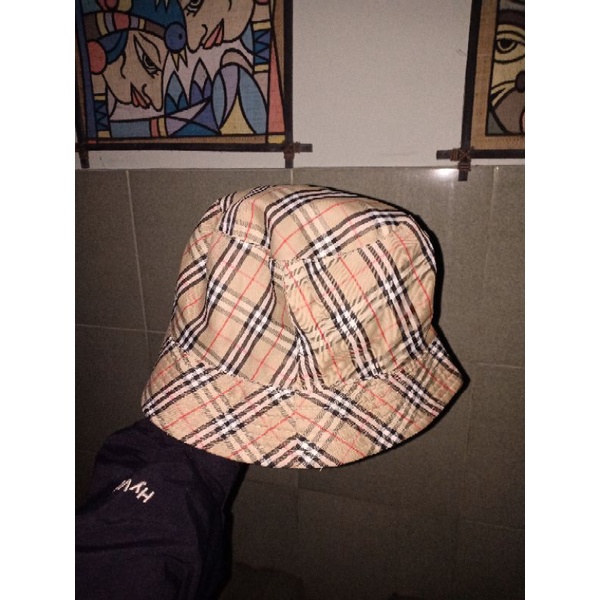 bucket hat motif burberry