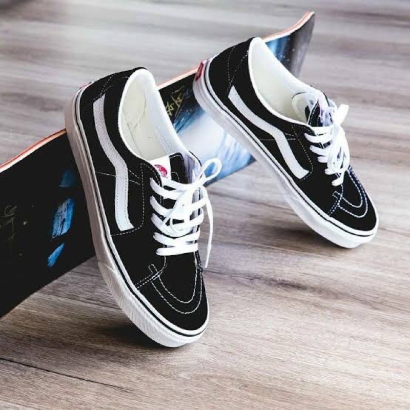 VANS SK8 LOW BLACK WHITE