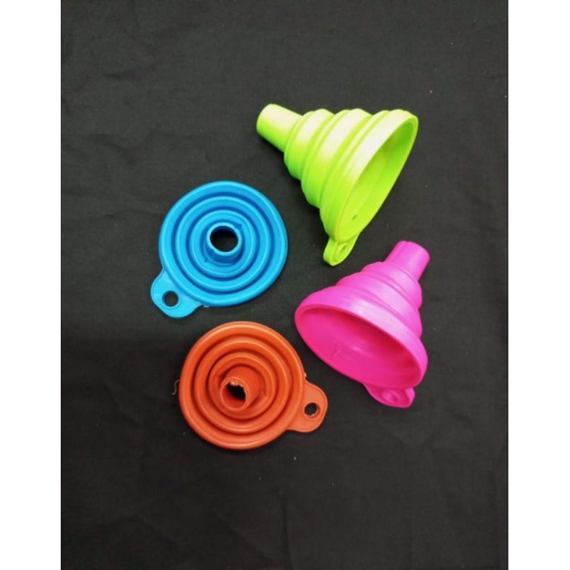 Corong Air Lipat / Corong Minyak Lipat Silicone Serbaguna