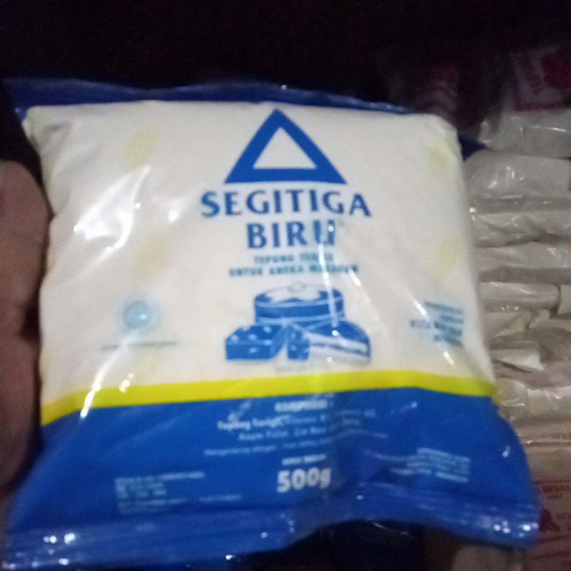 

Tepung terigu segitiga kemasan 500 gr
