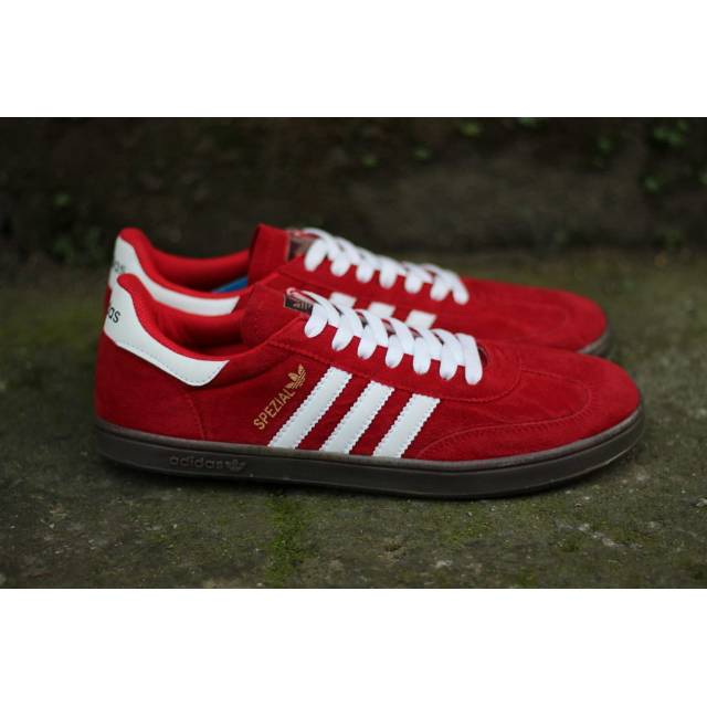 Adidas spezial merah putih