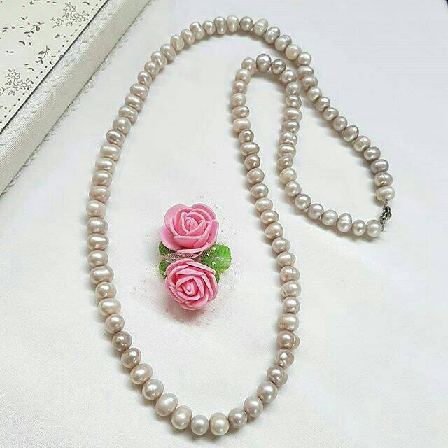 Kalung full mutiara aur tawar warna abu