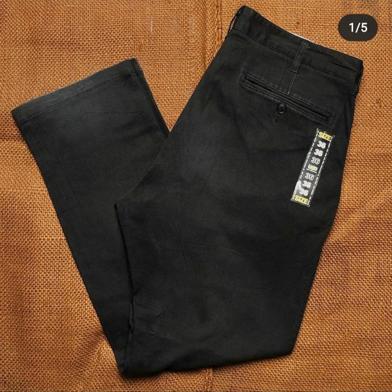 Celana chinos unbranded