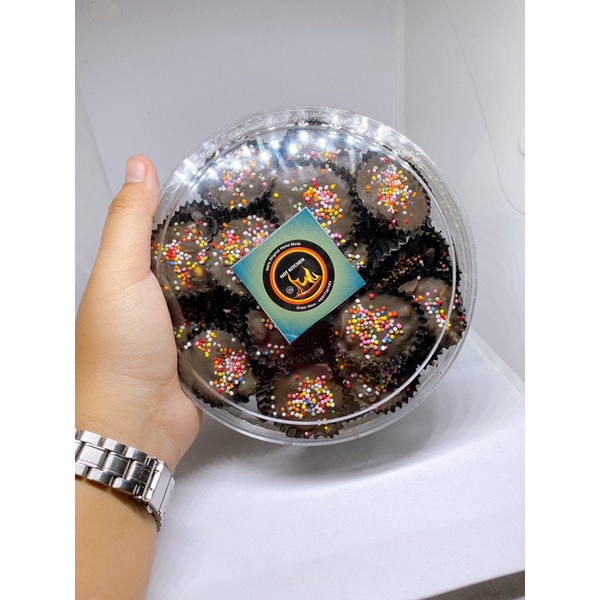 

kue kacang cokelat premium